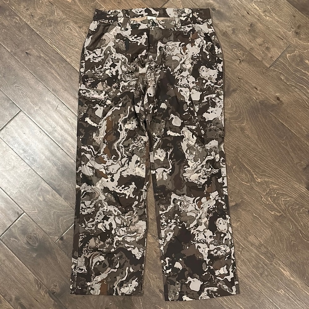 Magellan Outdoors Soft shell Veil Camo pants size XL